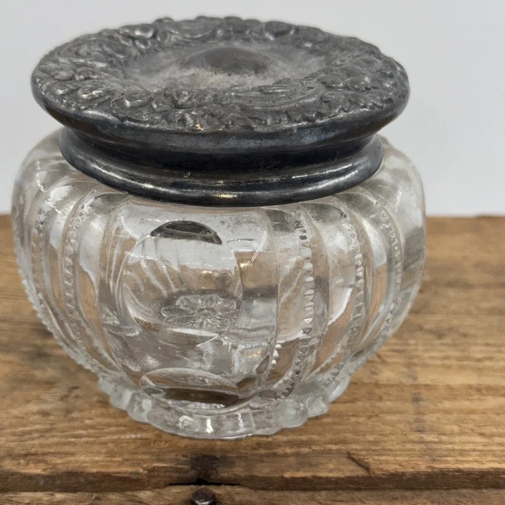 Glass Trinket Vanity Jar Antique Art‎ Nouveau Silverplate Crystal 3.25